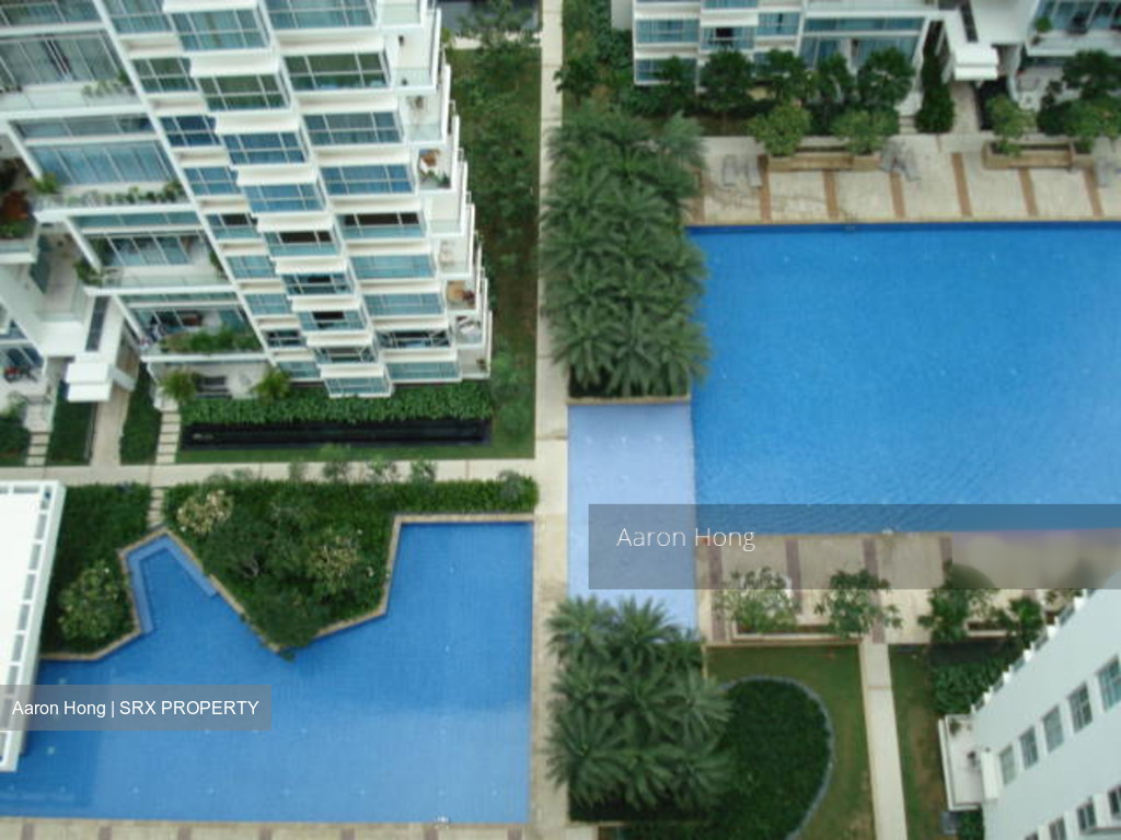 The Esta thumbnail photo